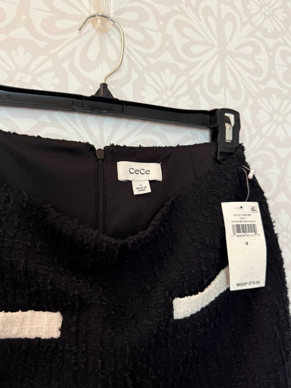 CeCe Patch Pocket Tweed Miniskirt - Rich Black - Size 4 - New With Tags - Picture 3 of 6